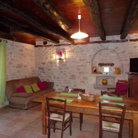 House L'oustal De Guite 2 Hébergement de vacances Lentillac du Causse